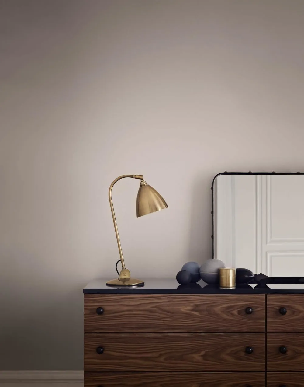 GUBI Bestlite BL2 Table Lamp