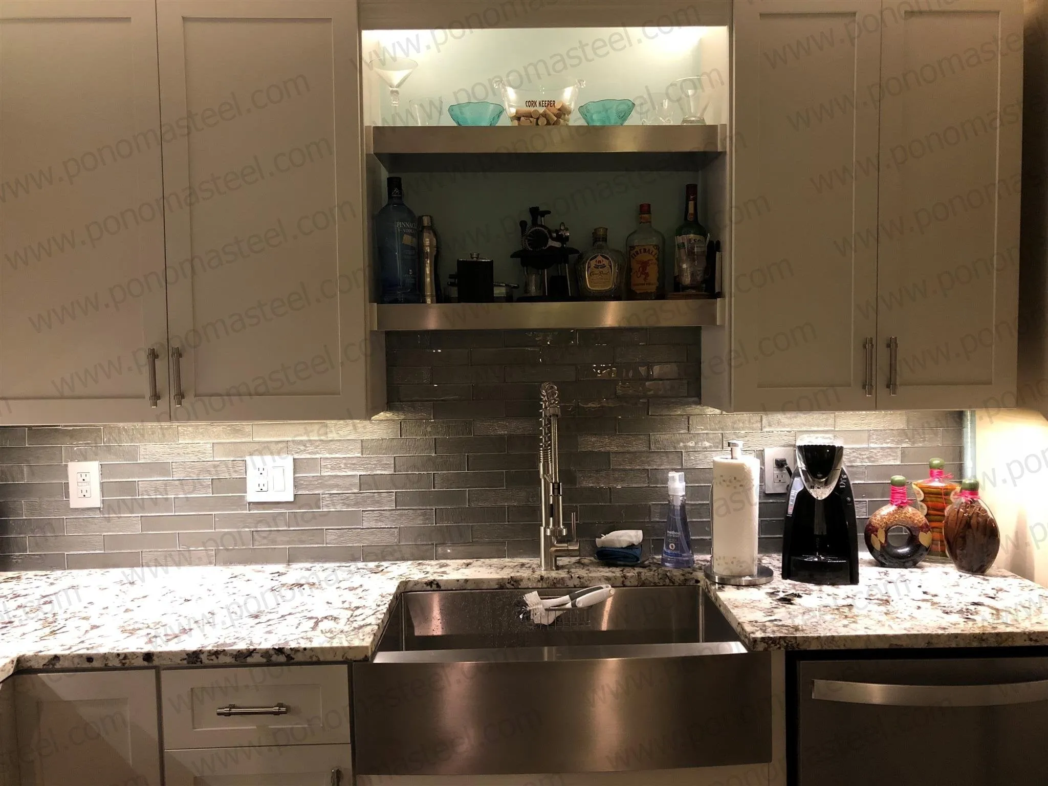 Metal shelves 53"- 57" (cm. 135 - 145) made-to-order floating shelves Ponoma®
