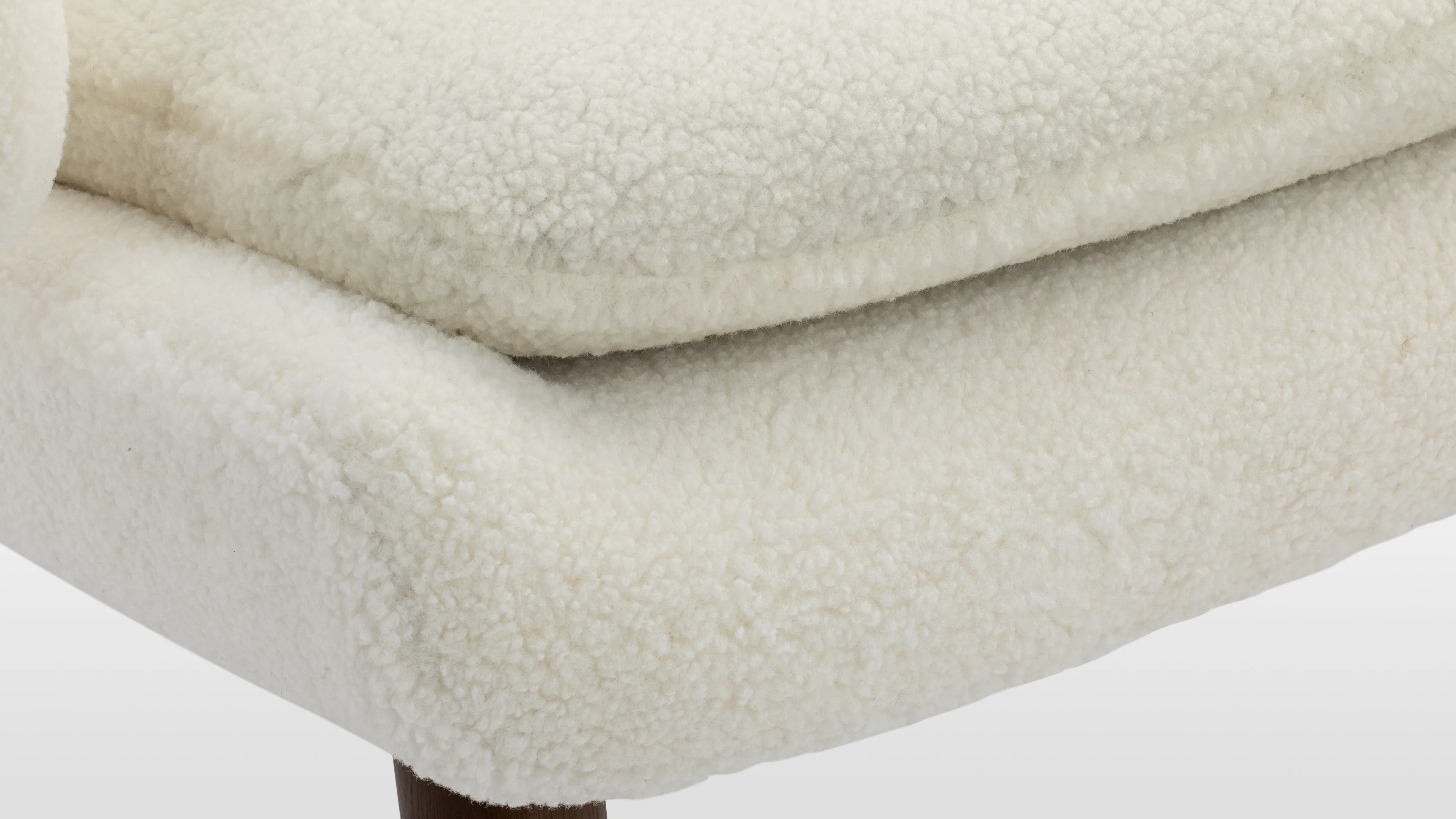 Pelican - Pelican  Lounge Chair, White Sherpa